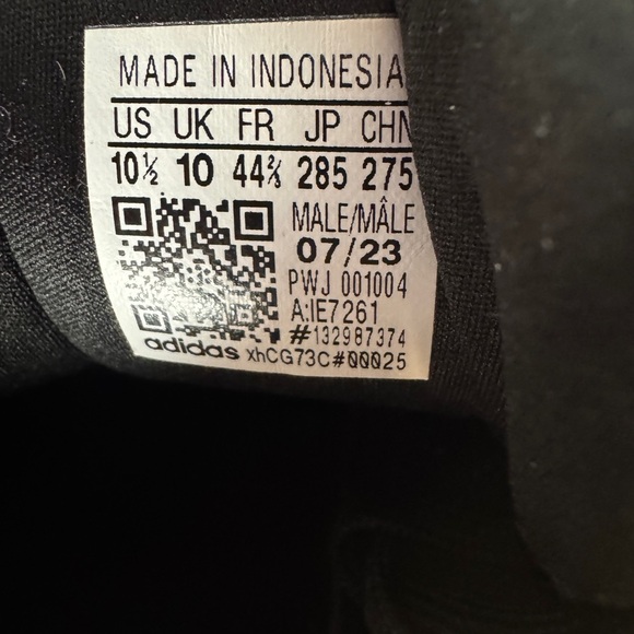 Adidas Black Athletic Sneakers men’s 10.5. Great shape - Picture 6 of 6